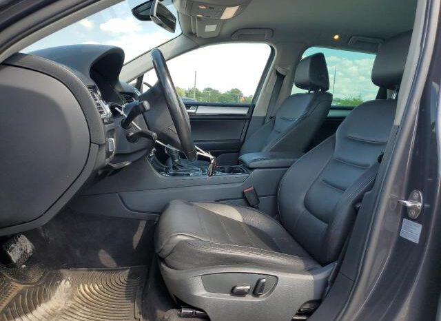 
								2012 Volkswagen Touareg full									