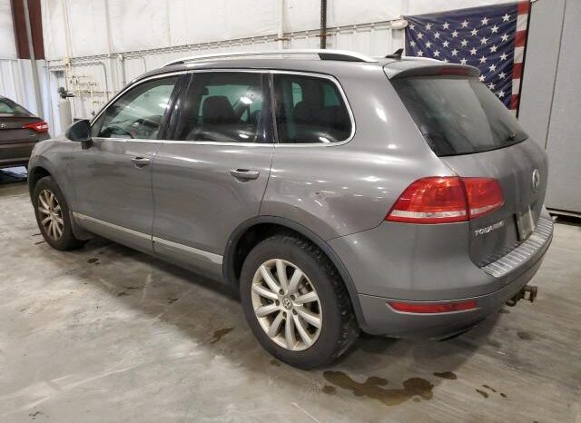 
								2012 Volkswagen Touareg full									