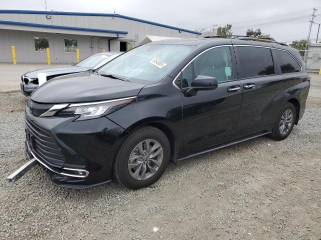 2022 Toyota Sienna xle