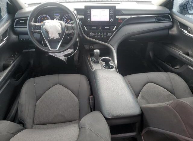 
								2021 Toyota Camry le full									