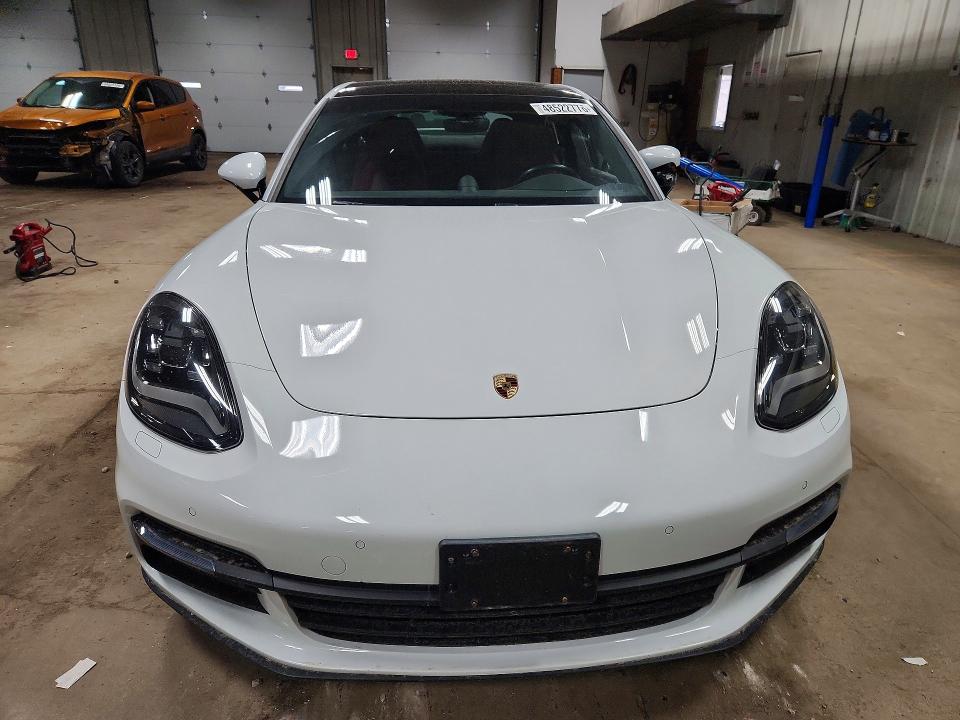 2018 Porsche Panamera