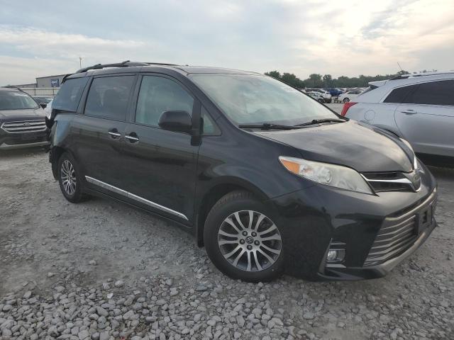 2019 Toyota Sienna xle