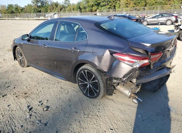 
								2020 Toyota Camry se full									