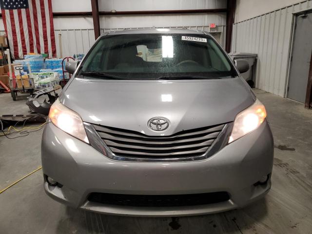 2013 Toyota Sienna xle