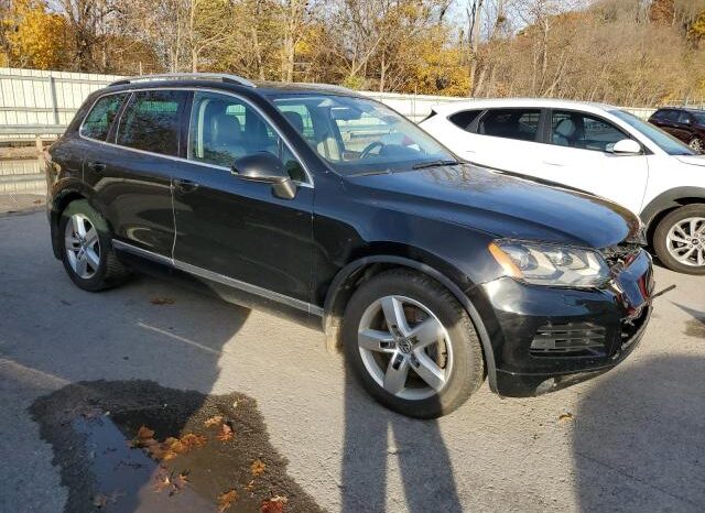 
								2012 Volkswagen Touareg full									
