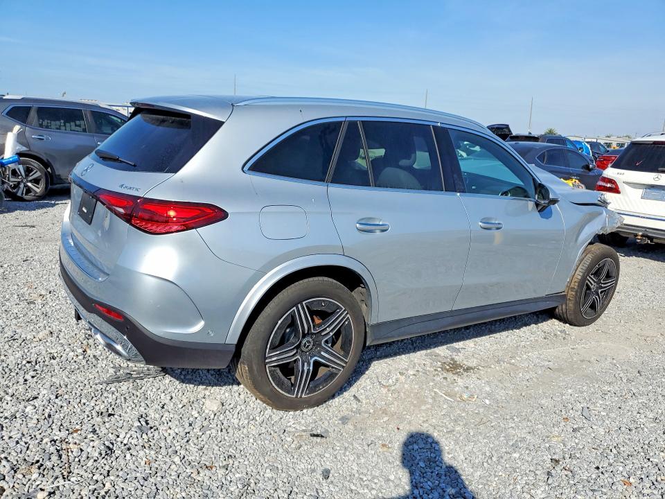 2024 Mercedes-benz Glc