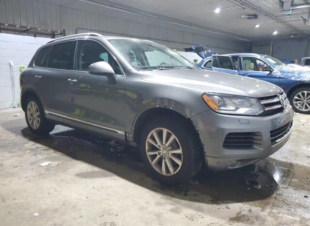 
								2014 Volkswagen Touareg full									