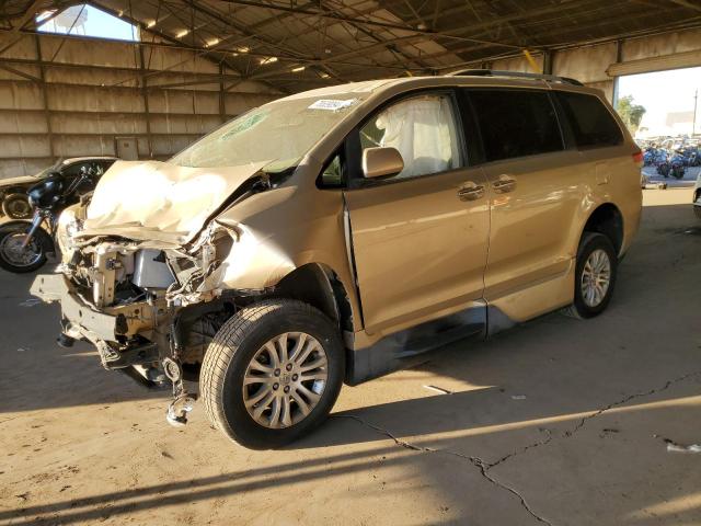 2014 Toyota Sienna xle