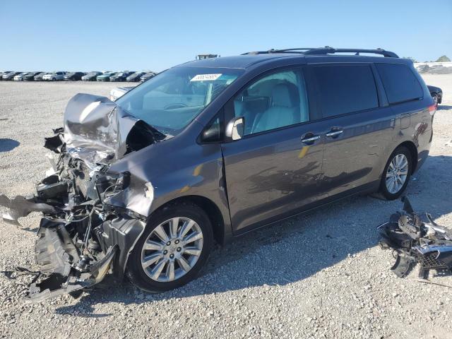 2012 Toyota Sienna