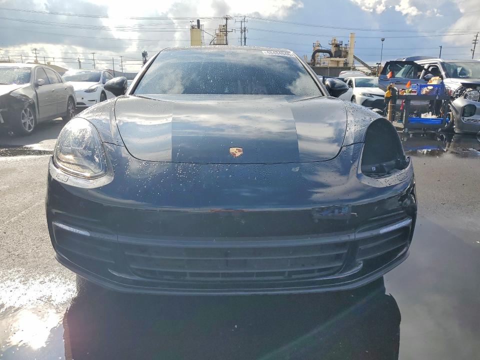 2018 Porsche Panamera