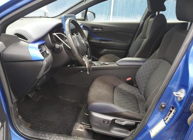 
								2020 Toyota C-hr full									