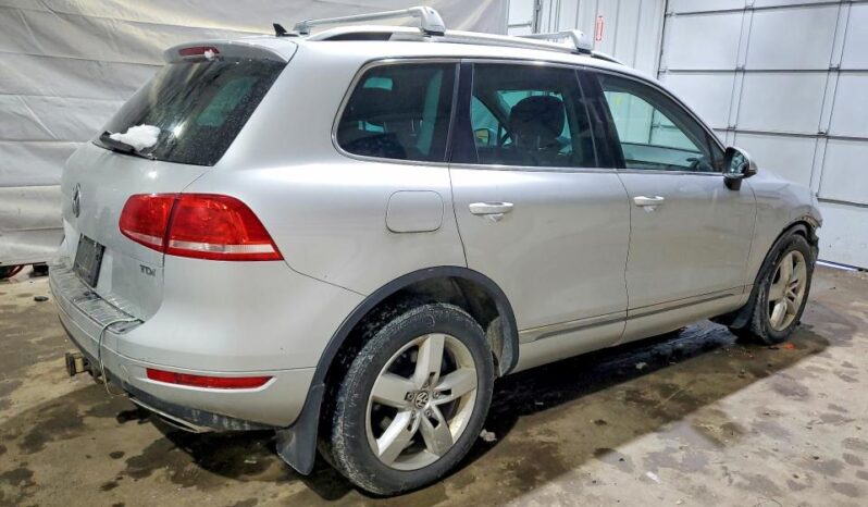 
								2014 Volkswagen Touareg full									