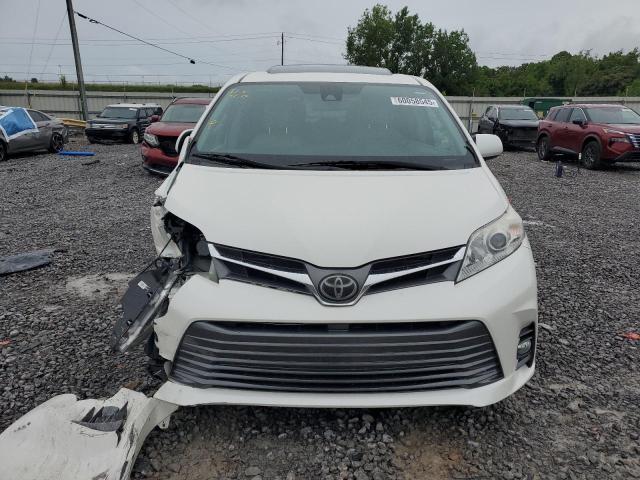 2018 Toyota Sienna xle