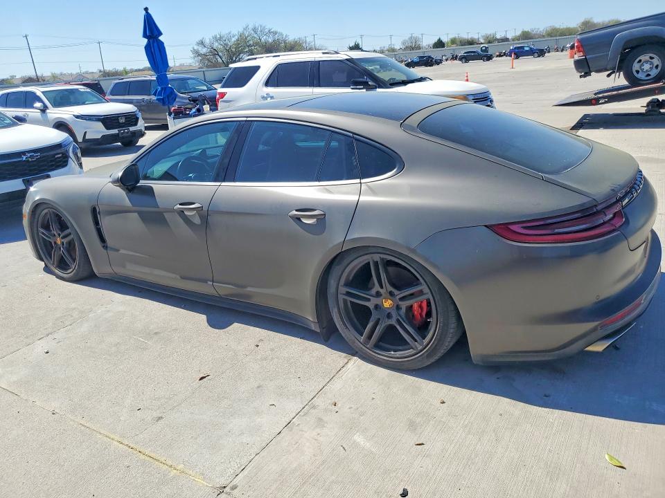 2017 Porsche Panamera