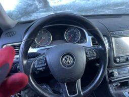 
										2015 Volkswagen Touareg full									