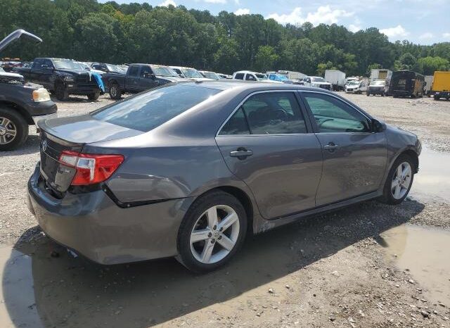 
								2014 Toyota Camry full									