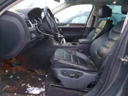 
										2015 Volkswagen Touareg full									