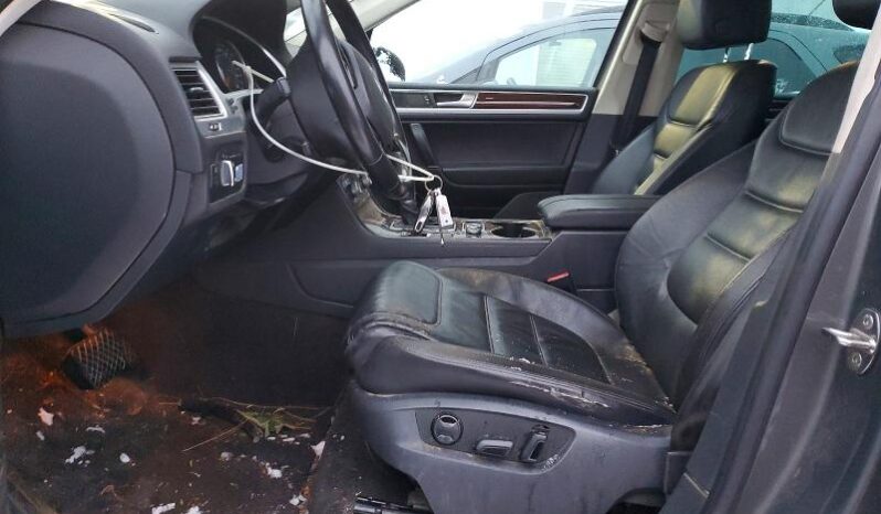 
								2015 Volkswagen Touareg full									