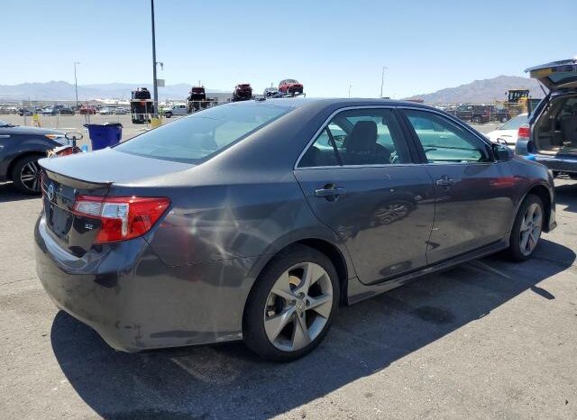 
								2012 Toyota Camry se full									