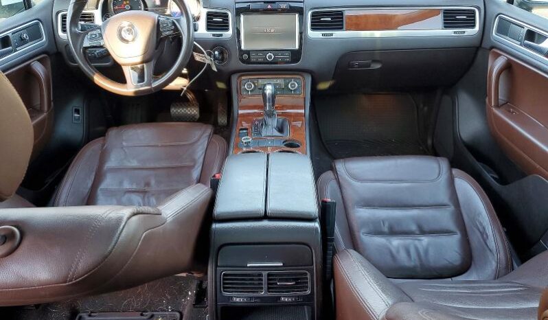
								2013 Volkswagen Touareg full									