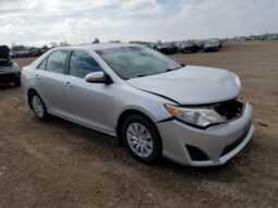 
										2012 Toyota Camry base full									