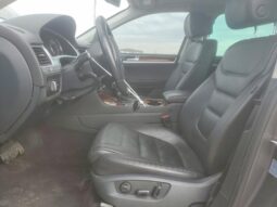 
										2013 Volkswagen Touareg full									