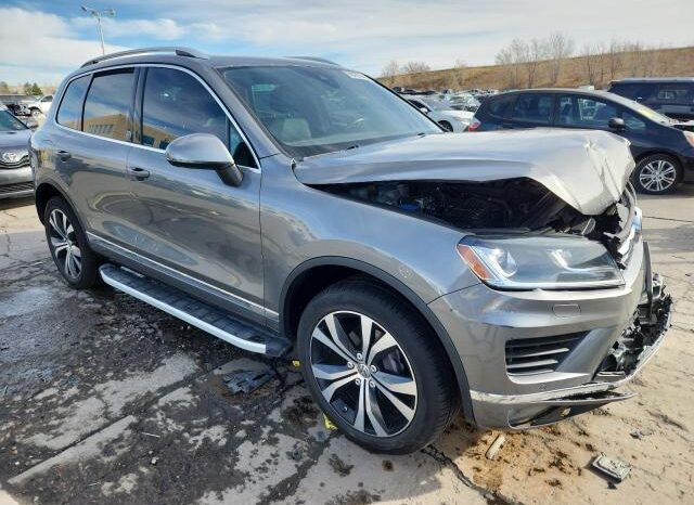 
								2017 Volkswagen Touareg full									