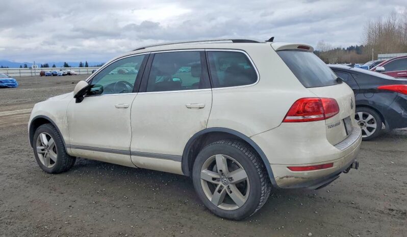 
								2011 Volkswagen Touareg full									