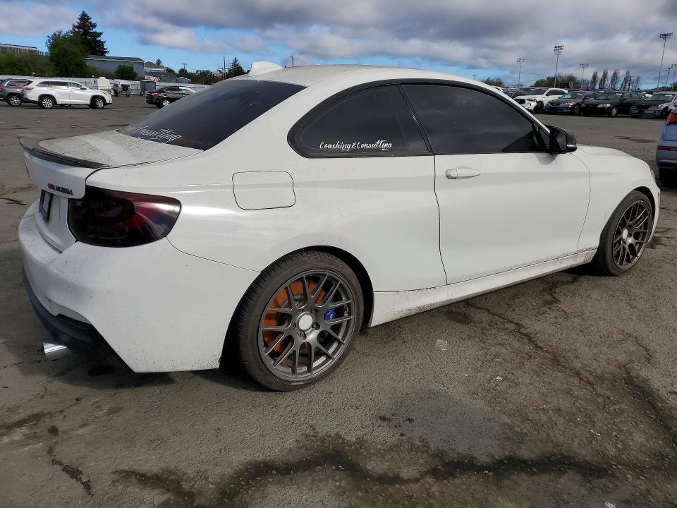 2016 BMW M235i
