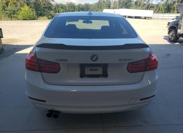
								2013 BMW 3 series full									
