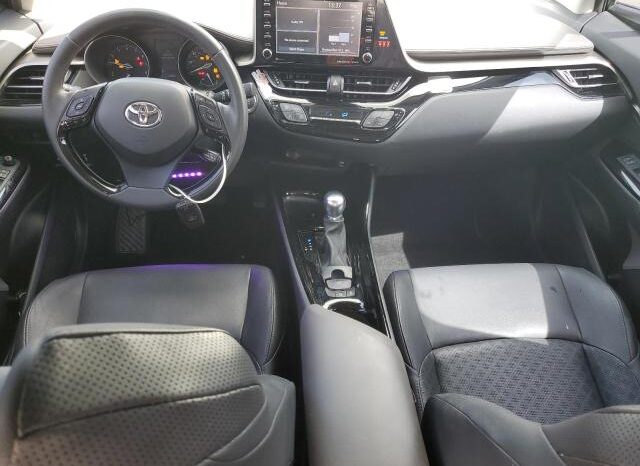 
								2021 Toyota C-hr full									