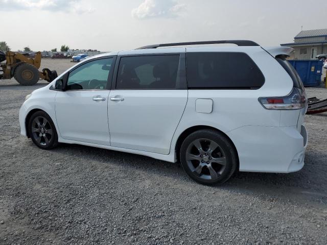 2016 Toyota Sienna