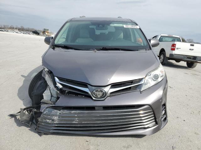 2020 Toyota Sienna xle