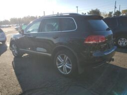 
										2014 Volkswagen Touareg full									