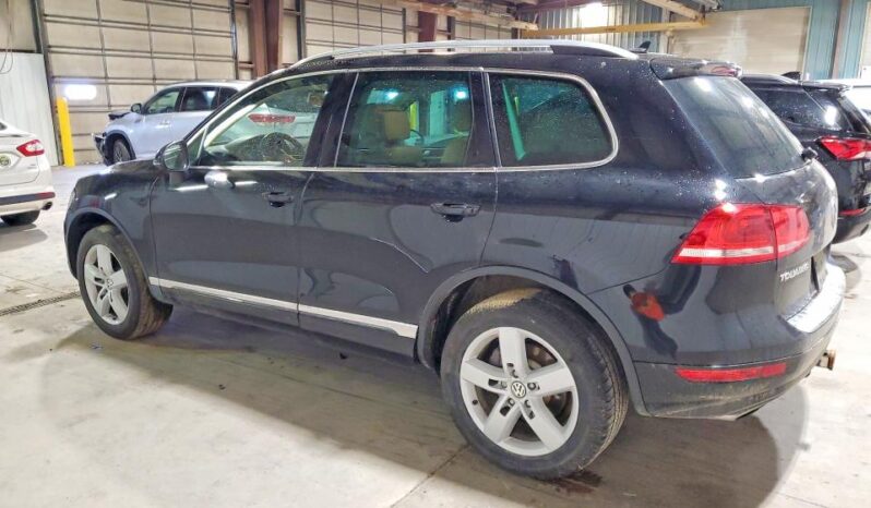 
								2013 Volkswagen Touareg full									