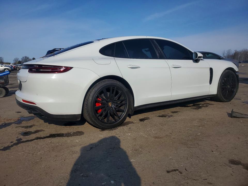 2018 Porsche Panamera
