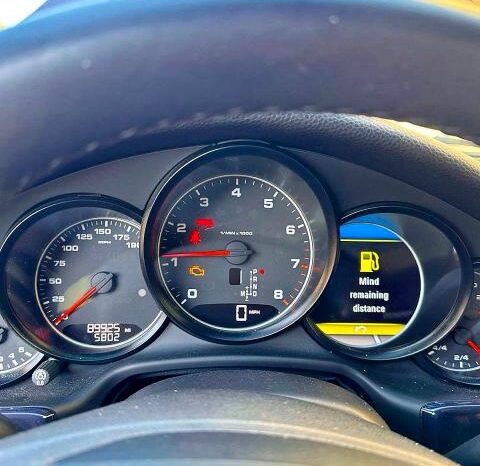 
								2012 Porsche Panamera full									