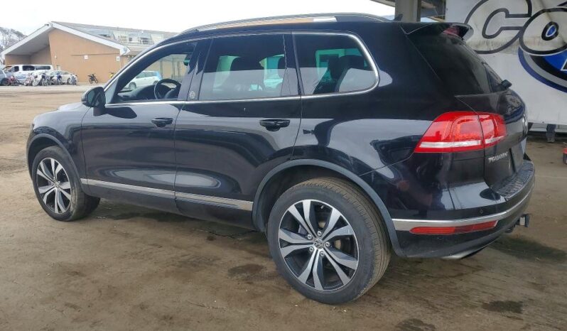 
								2017 Volkswagen Touareg full									