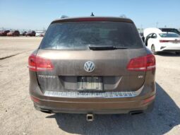 
										2014 Volkswagen Touareg full									