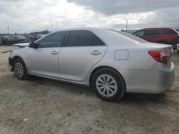 
										2012 Toyota Camry hybr full									