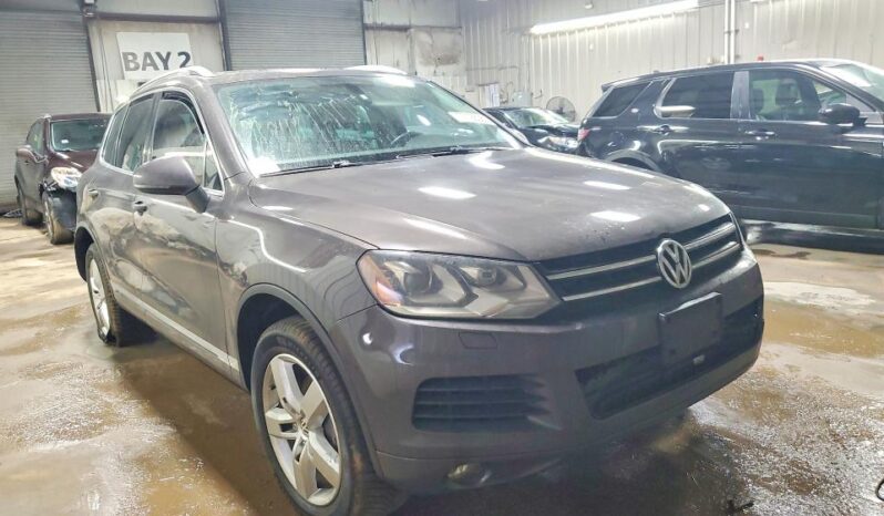 
								2012 Volkswagen Touareg full									
