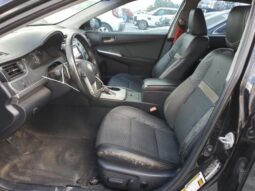
										2012 Toyota Camry base full									
