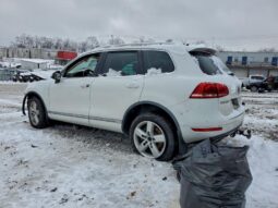 
										2014 Volkswagen Touareg full									