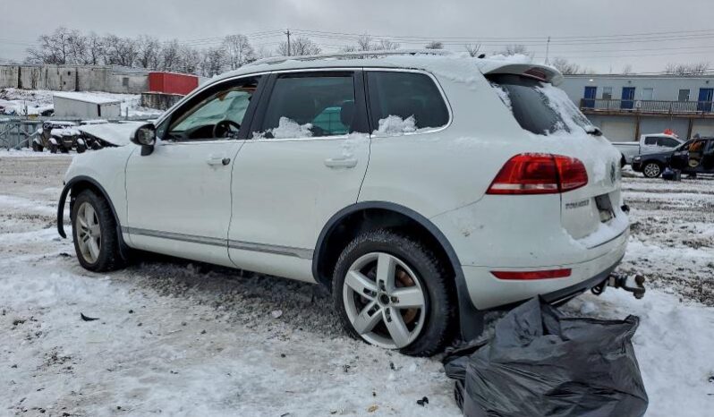 
								2014 Volkswagen Touareg full									