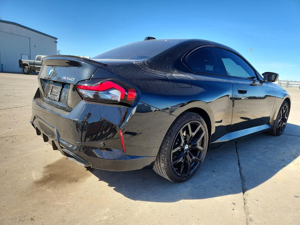 2025 BMW M2