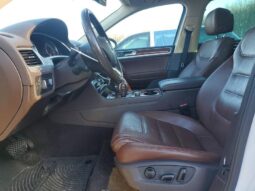 
										2013 Volkswagen Touareg full									