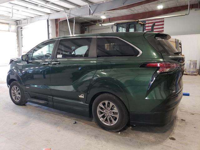 2021 Toyota Sienna xle