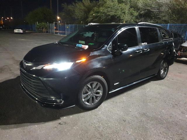 2021 Toyota Sienna xle