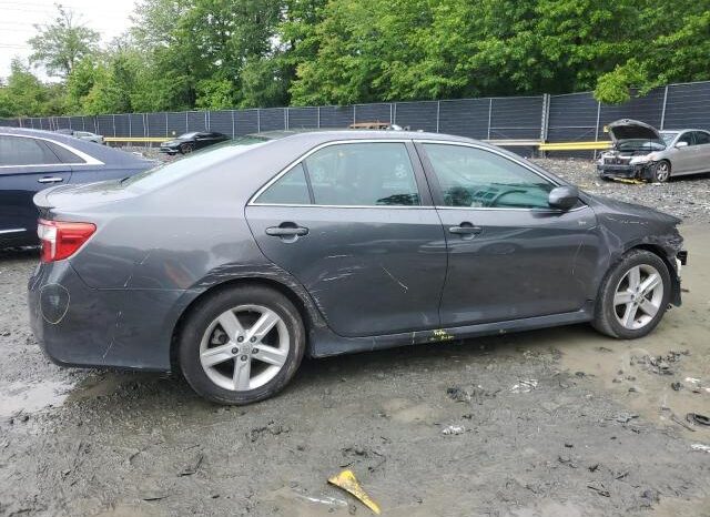 
								2014 Toyota Camry full									