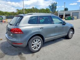 
										2014 Volkswagen Touareg full									